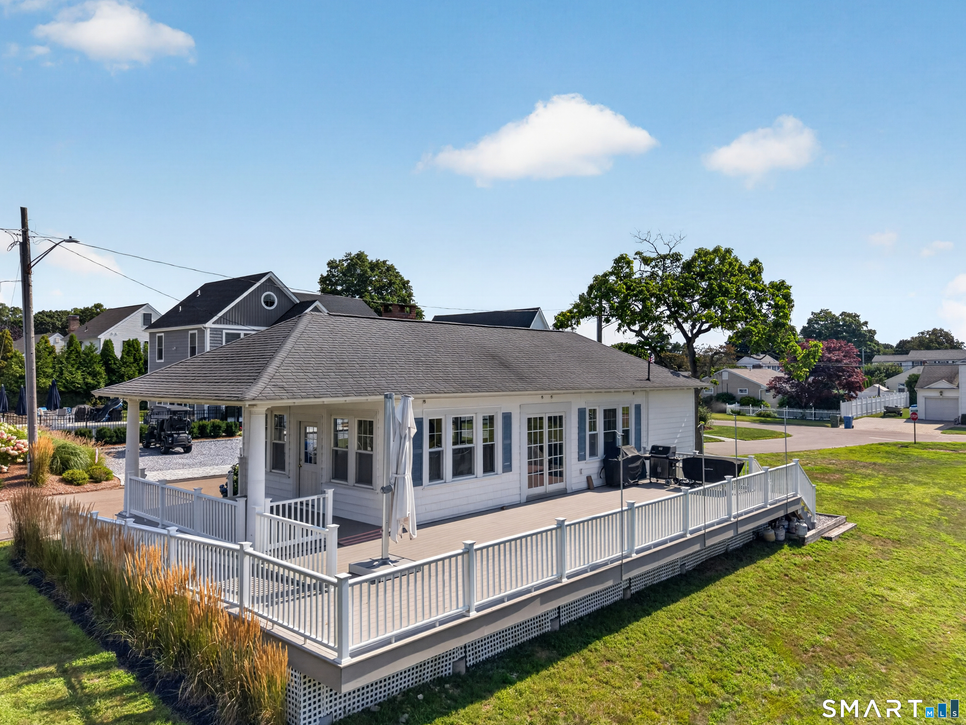 30 Neptune Drive photo 33