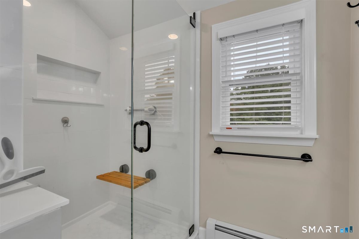 16 Hawthorne Road photo 24