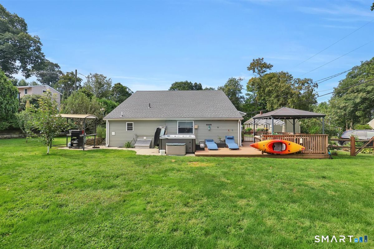 16 Hawthorne Road photo 31