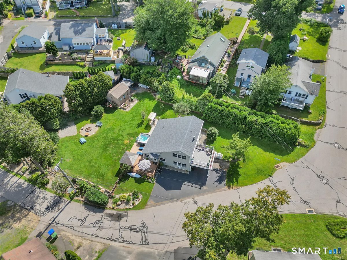 16 Hawthorne Road photo 36
