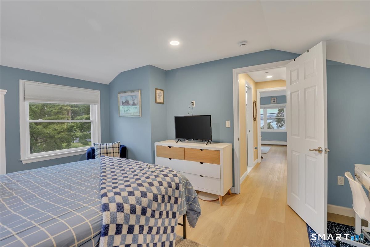 16 Hawthorne Road photo 26