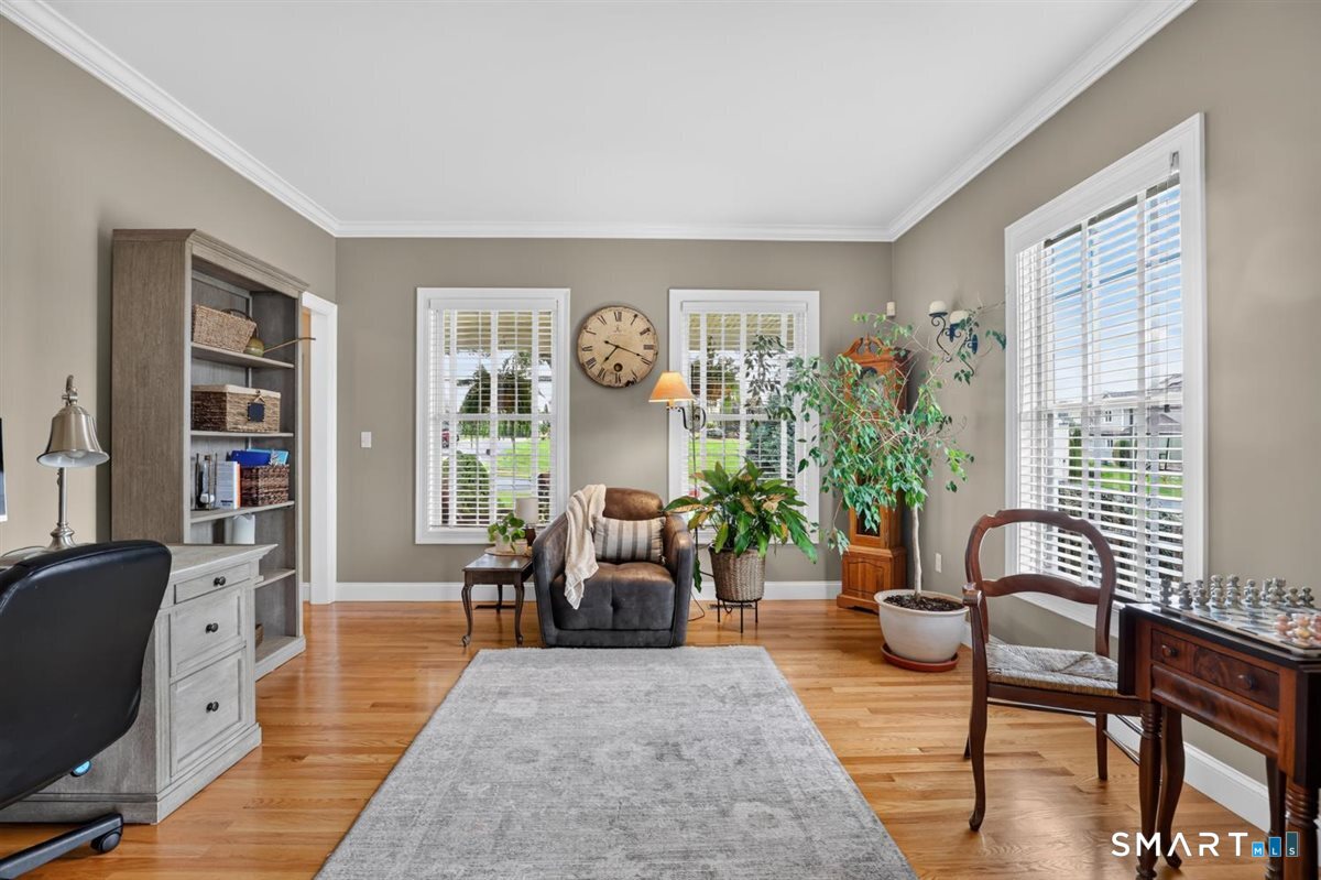 17 Knoll Lane photo 11