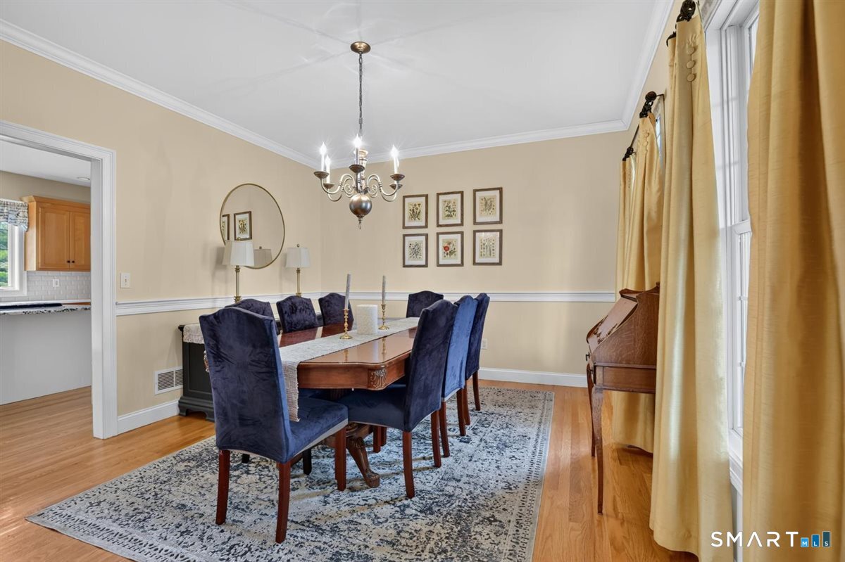 17 Knoll Lane photo 12