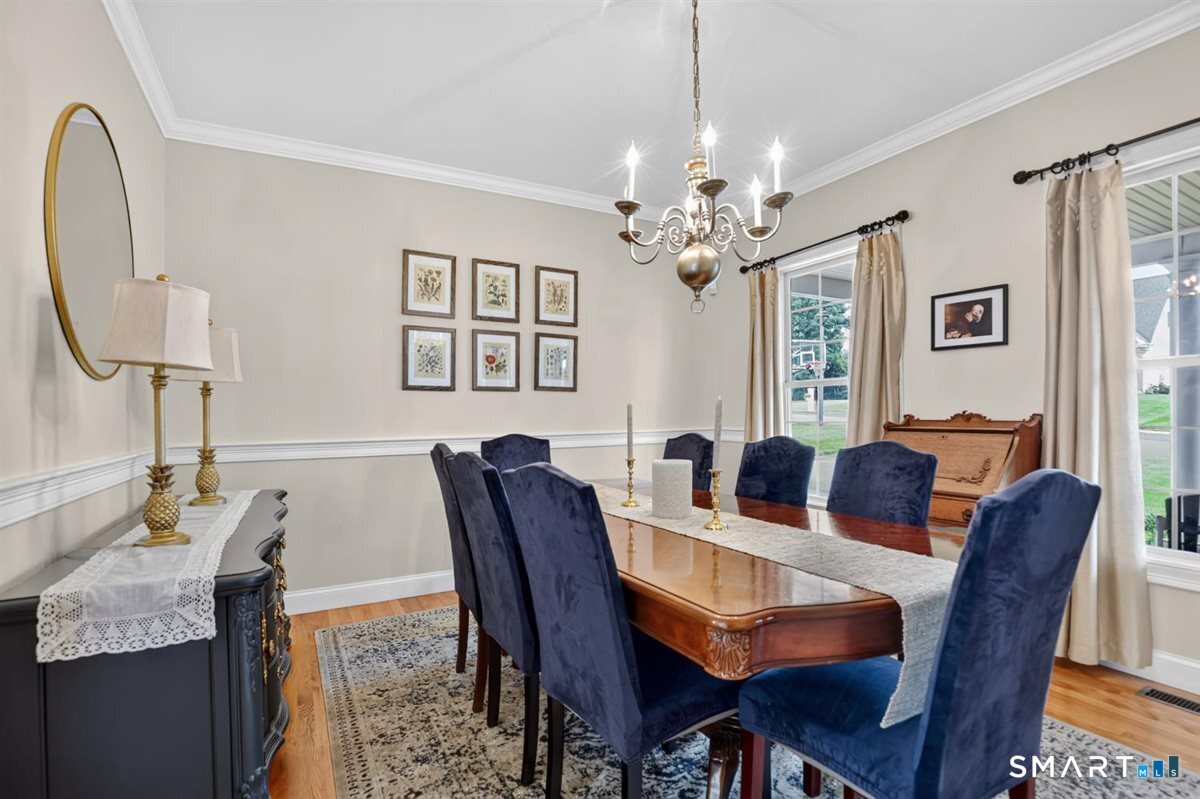 17 Knoll Lane photo 13