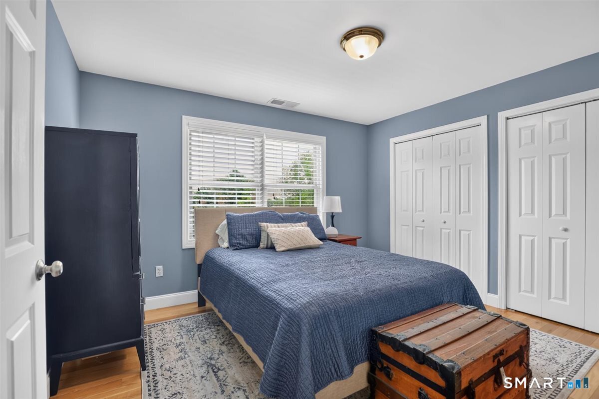 17 Knoll Lane photo 21