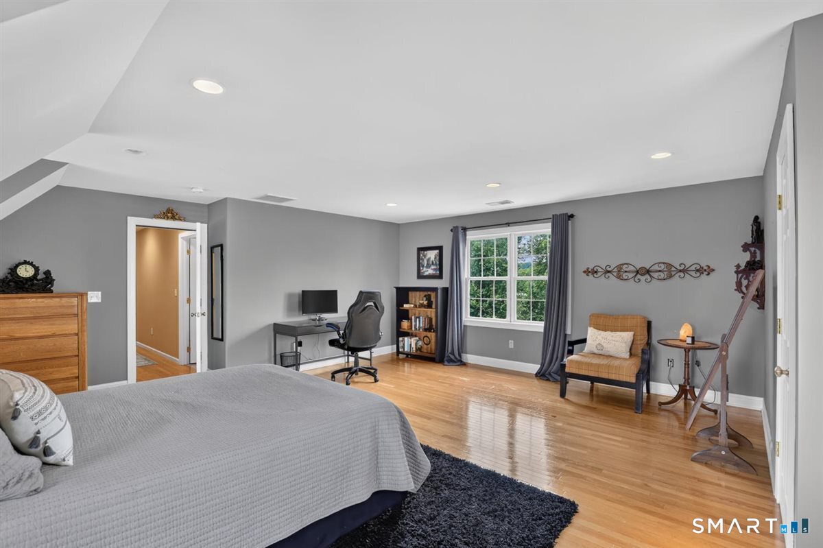 17 Knoll Lane photo 25