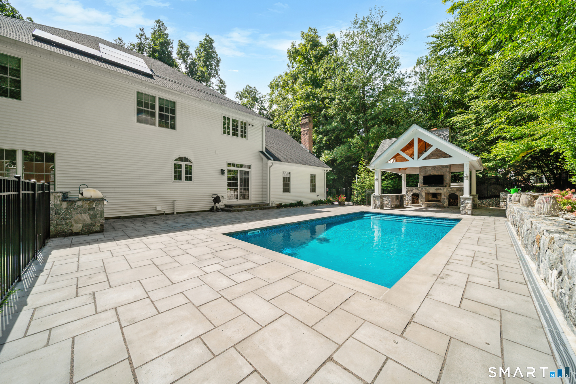 6 Little Valley Road photo 32