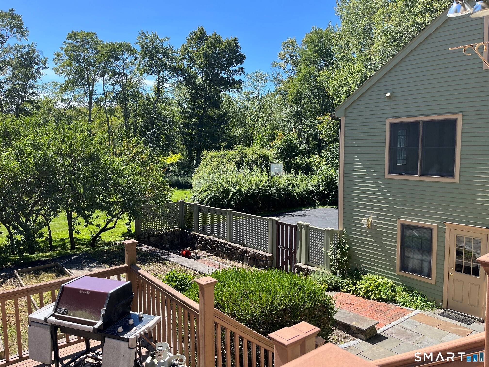 Photo 4 of Single family home for sale at 219 Mile Comn Rd, Easton, CT 06612 | MLS# 24204099 | Listing updated on 2026-10-22