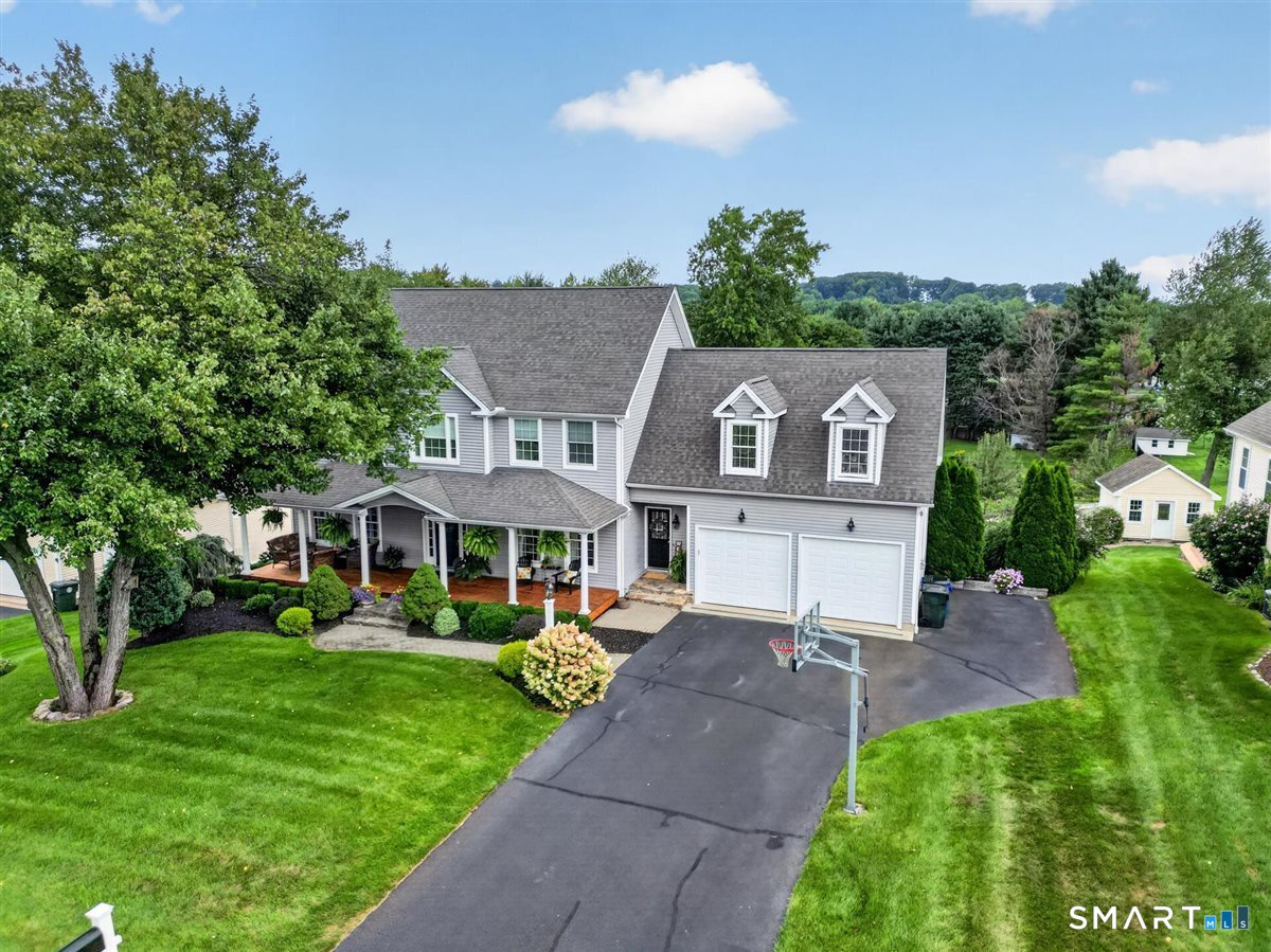 17 Knoll Lane photo 33