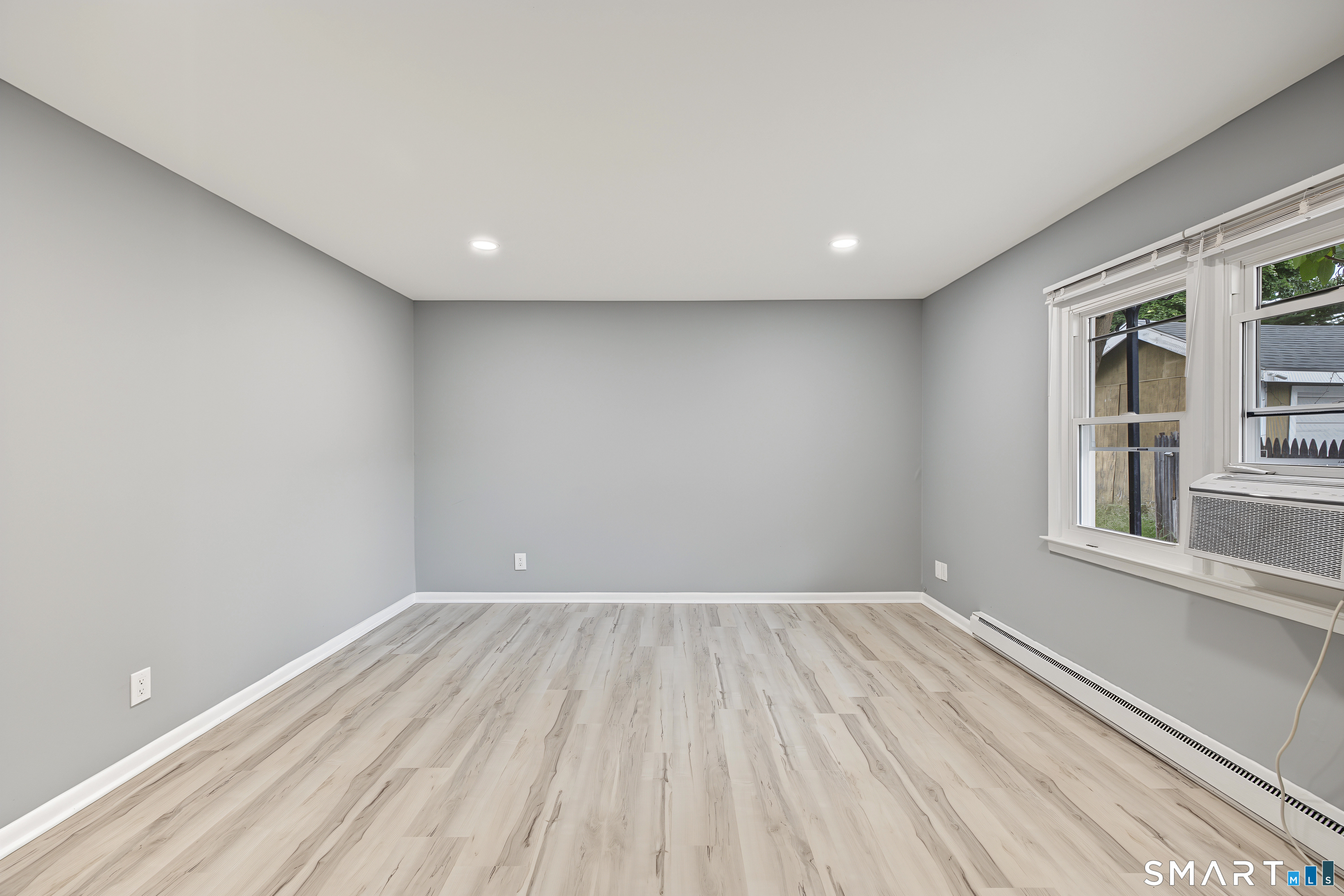 151 Seaside Avenue, Stamford, Connecticut photo 2