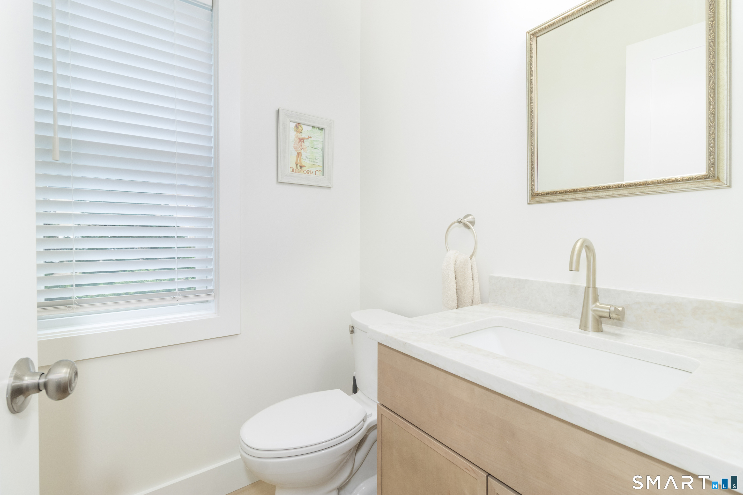 77 Reeves Avenue photo 22