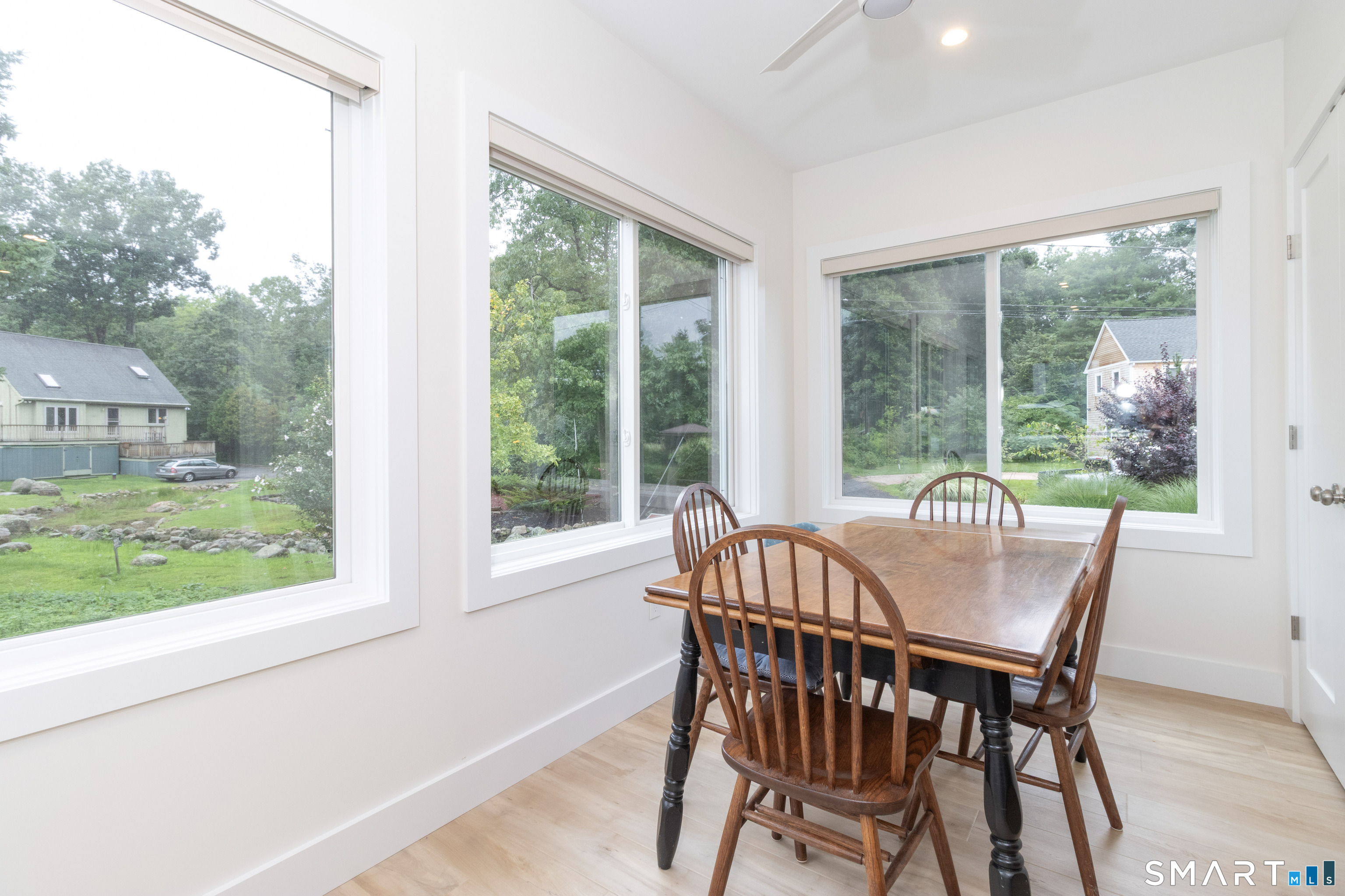 77 Reeves Avenue photo 21