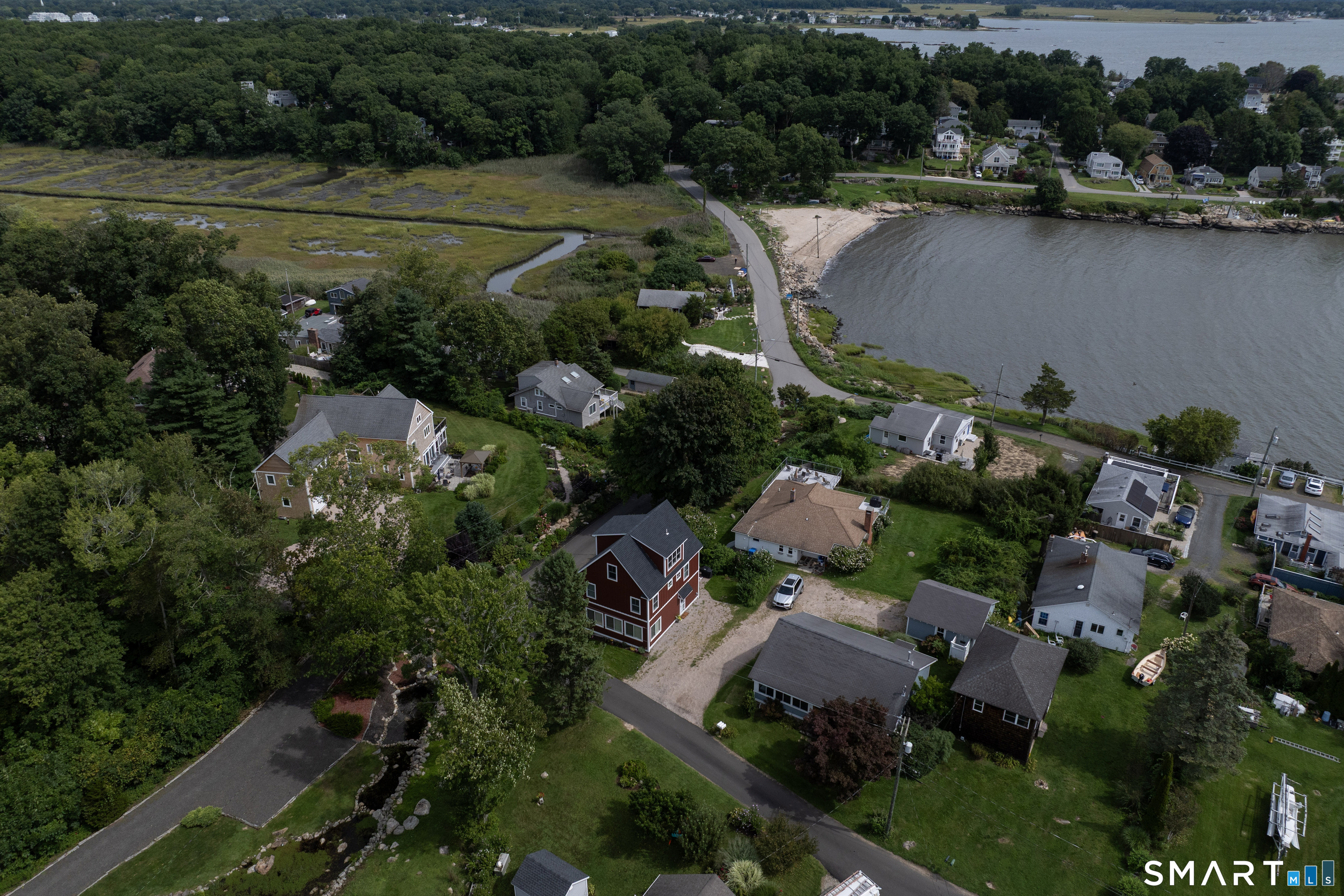 77 Reeves Avenue photo 6
