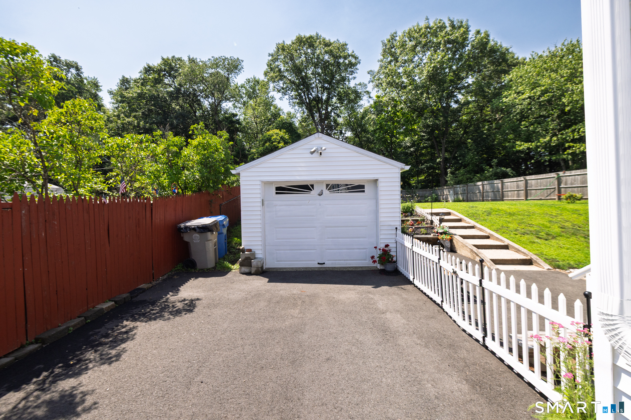54 Surrey Drive photo 19