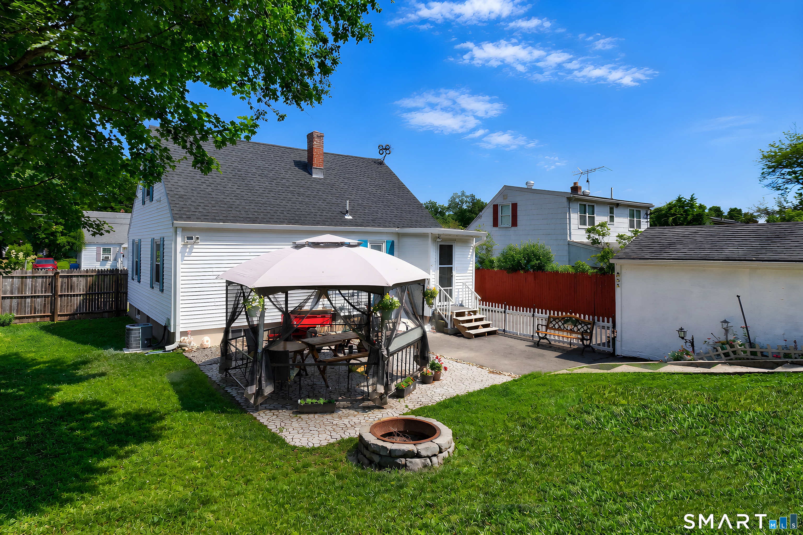 54 Surrey Drive photo 22