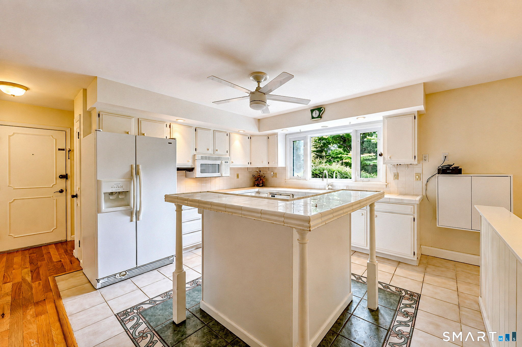 10 Vernon Court photo 4