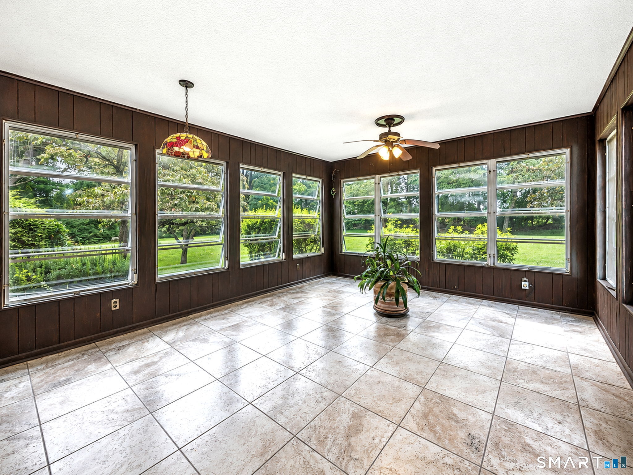 10 Vernon Court photo 7