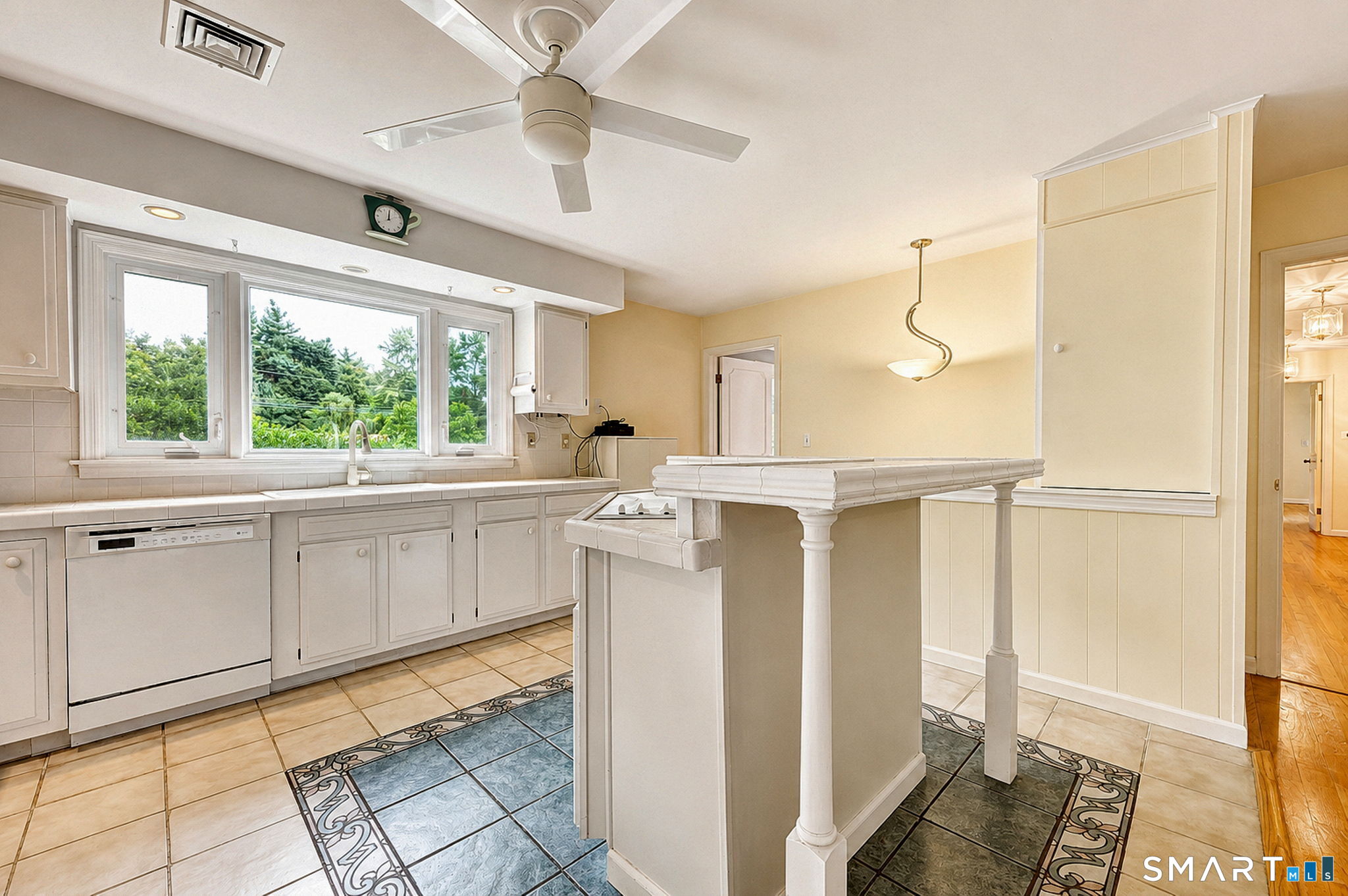 10 Vernon Court photo 26