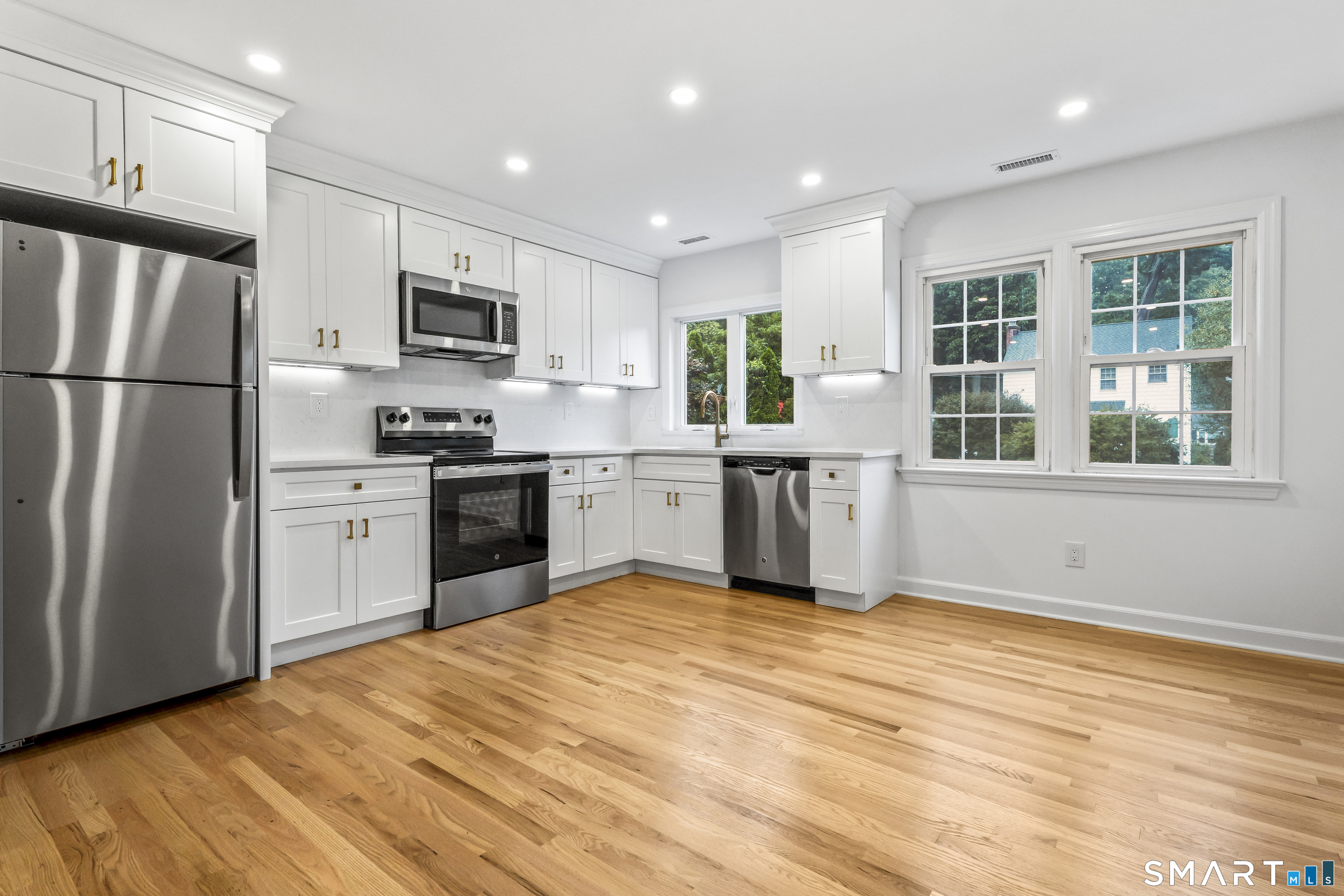 20 Woodlawn Avenue, Norwalk, Connecticut photo 4