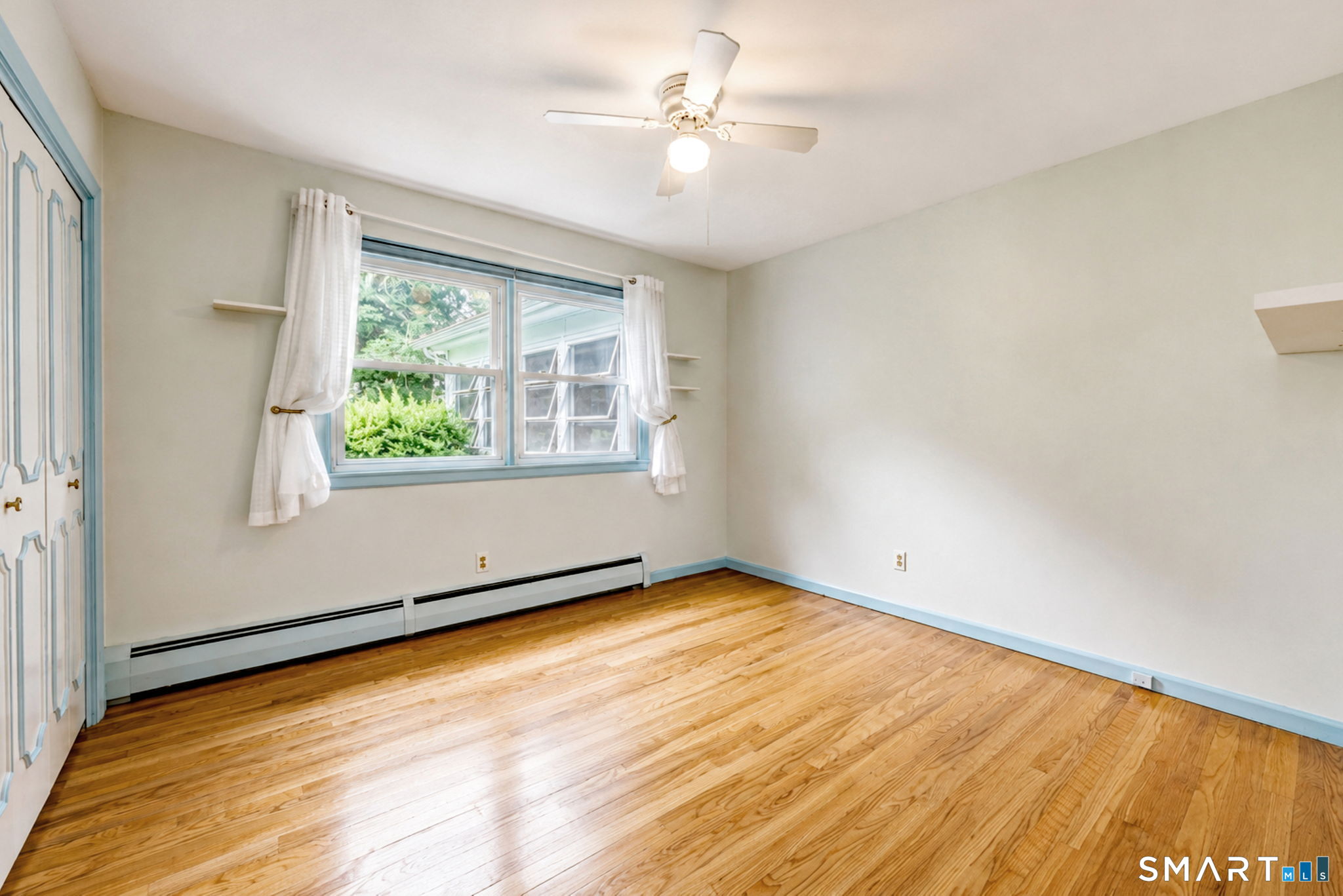 10 Vernon Court photo 13
