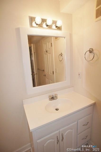 16 Oakwood Avenue, Norwalk, Connecticut photo 4