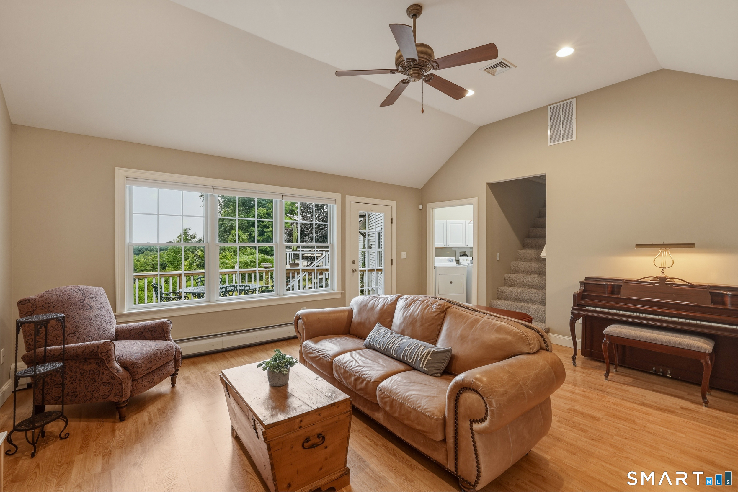 571 Woodland Street photo 22