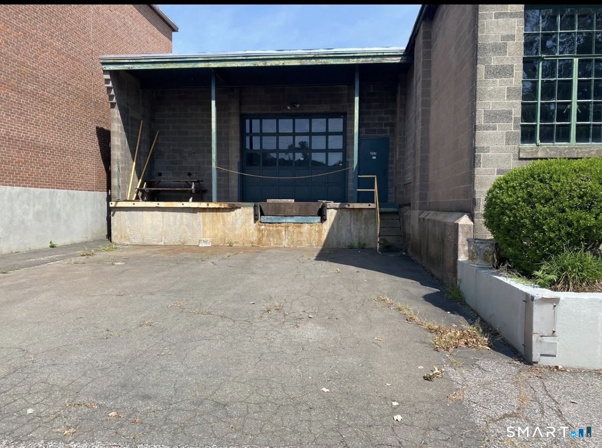 257 Roosevelt Drive photo 3