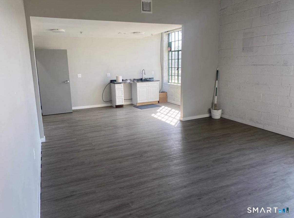 257 Roosevelt Drive photo 10