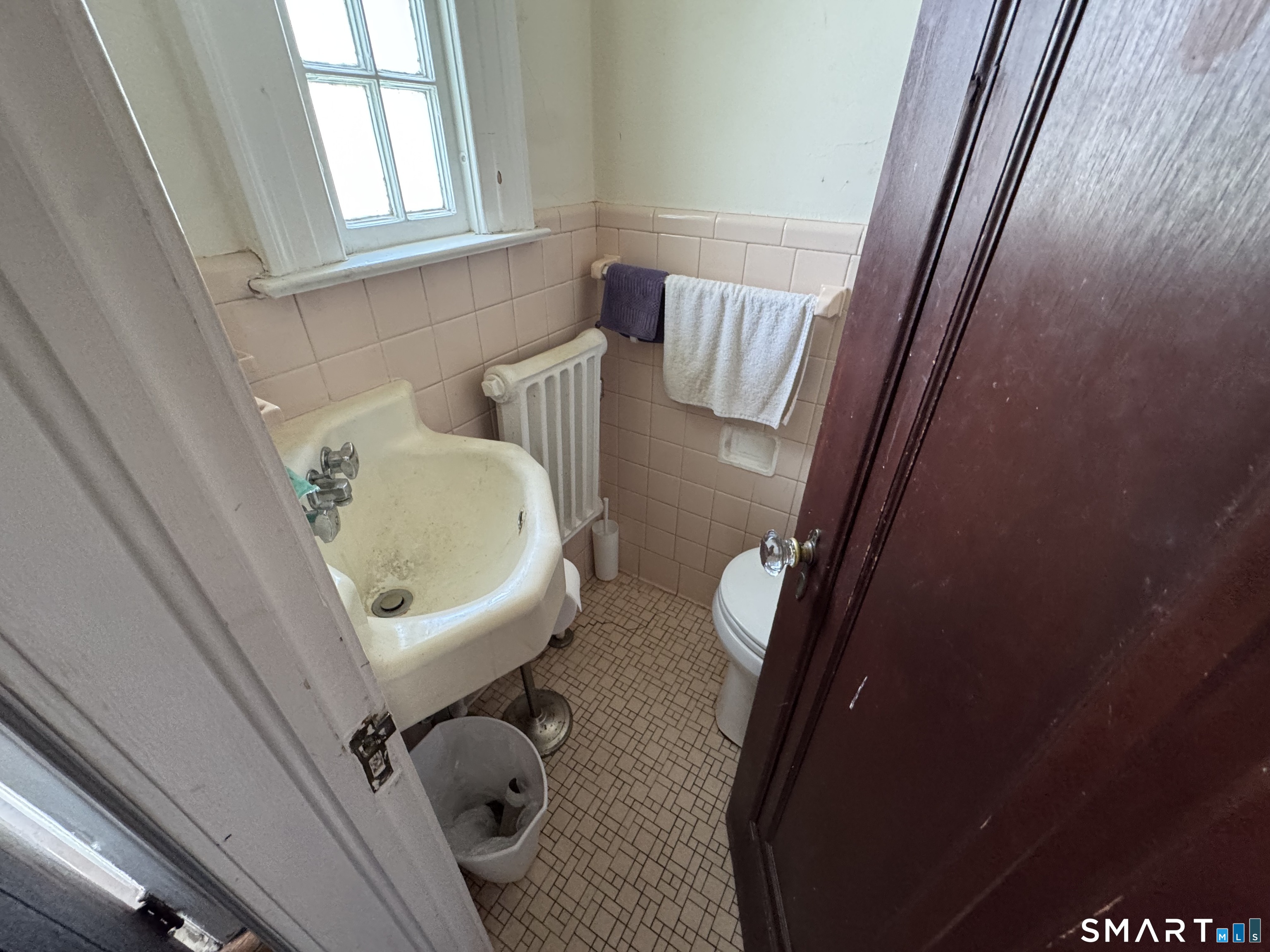 506 Center Street photo 13