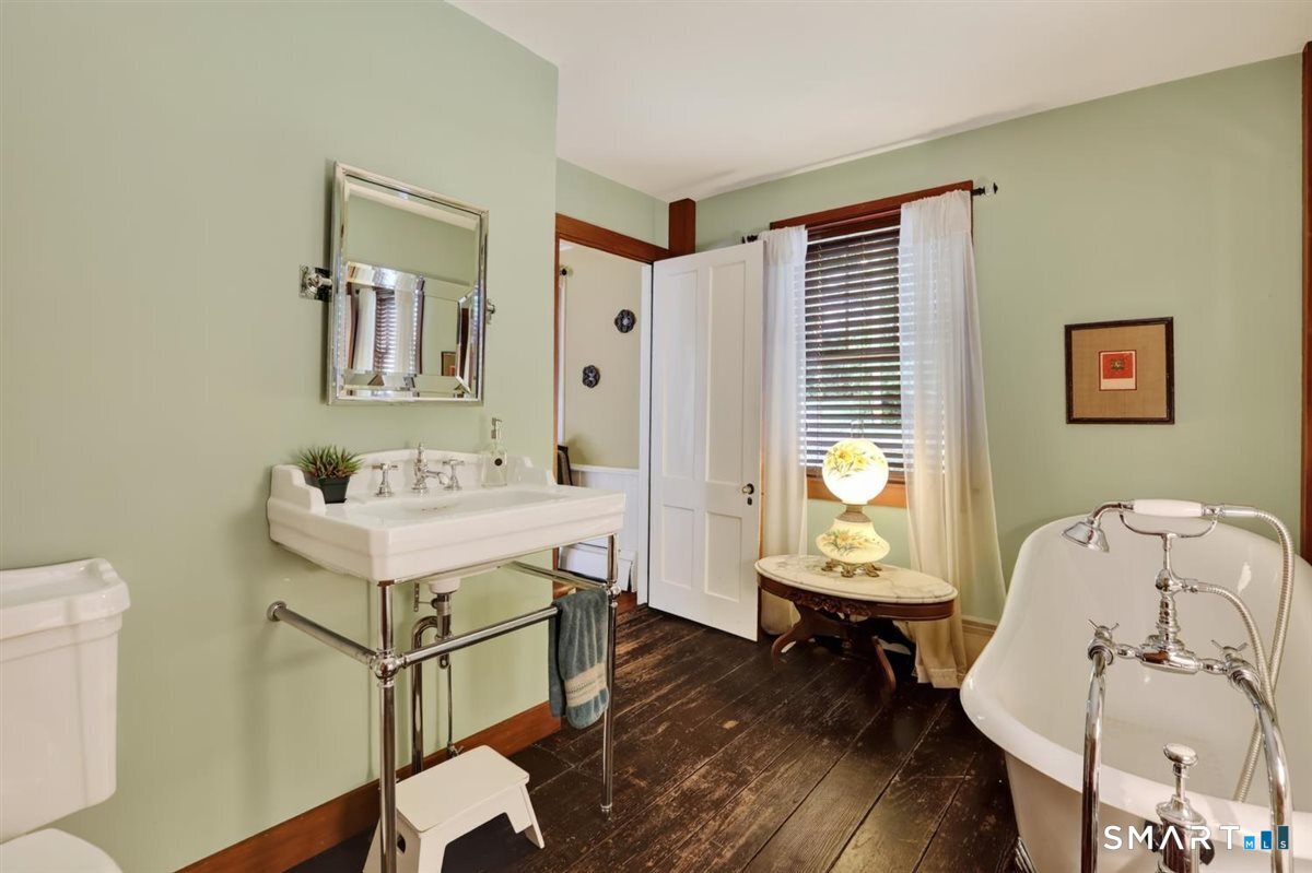 635 Northfield Road photo 15