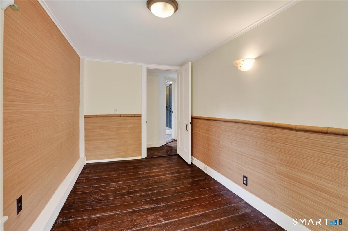 635 Northfield Road photo 21
