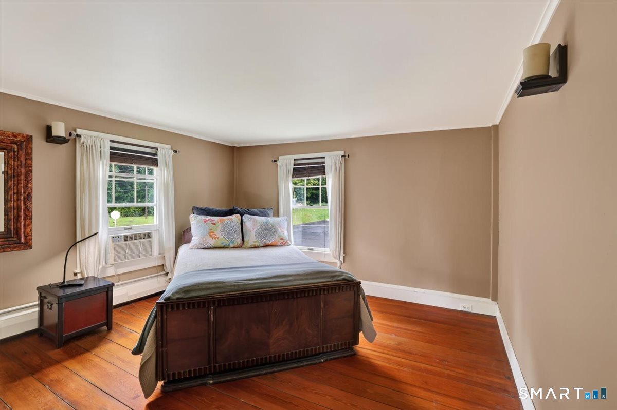 635 Northfield Road photo 22