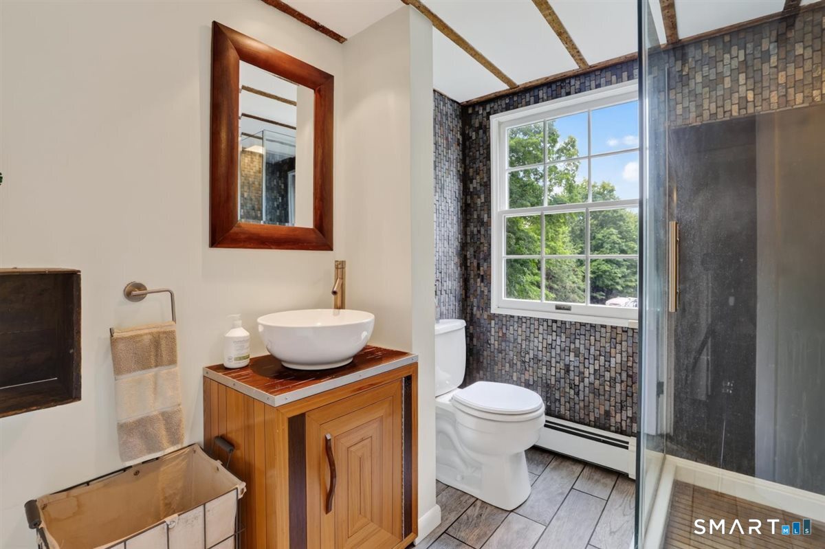 635 Northfield Road photo 28