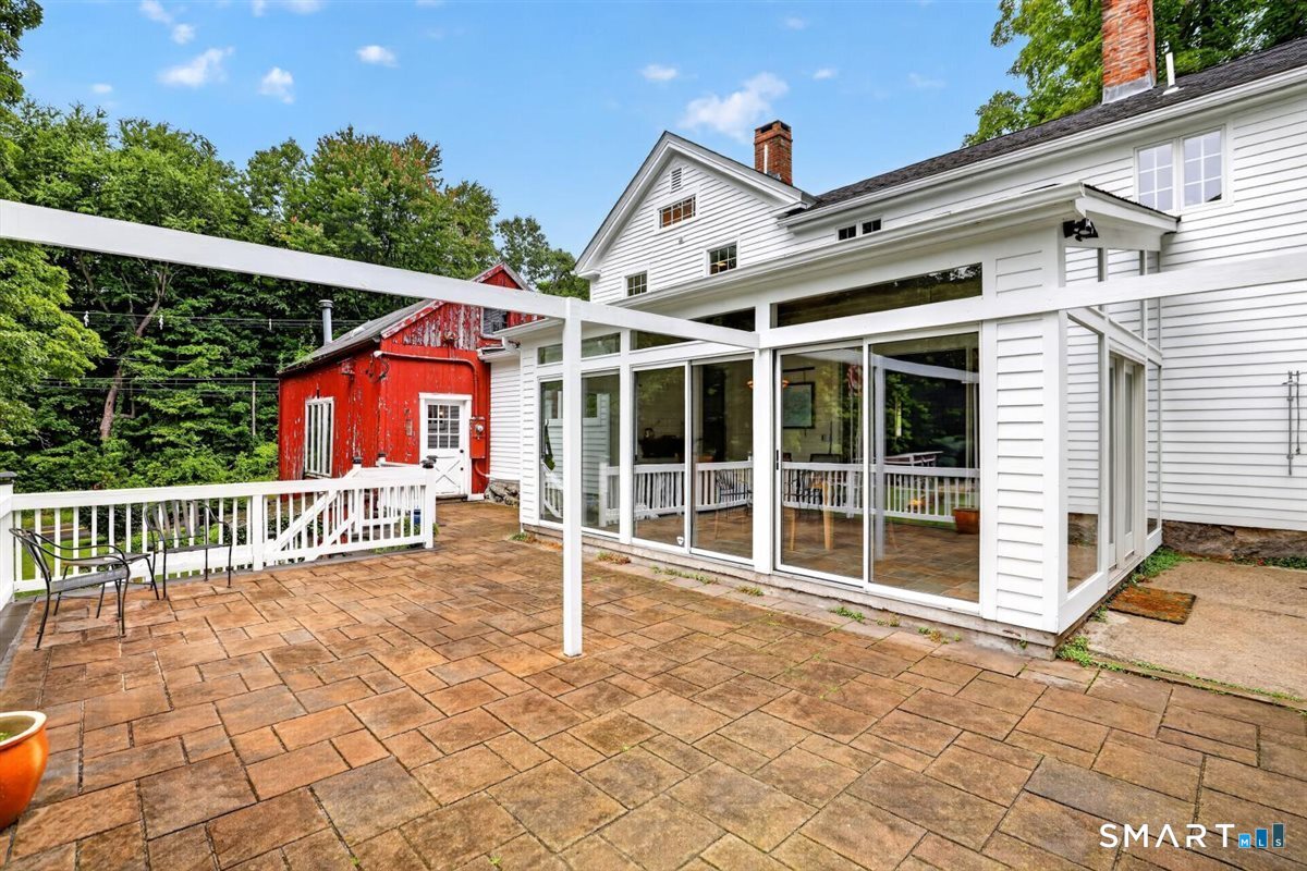 635 Northfield Road photo 29
