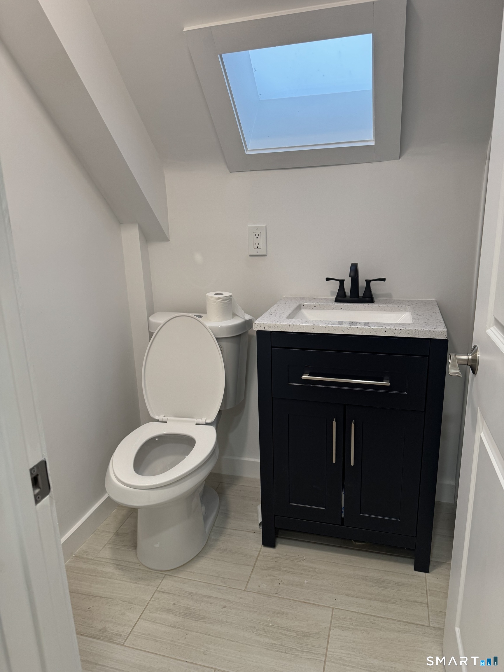 Foto 9 de Apartamento en renta en 263 Hawley Avenue #3Rd Floor, Bridgeport, CT — $1,950/mes