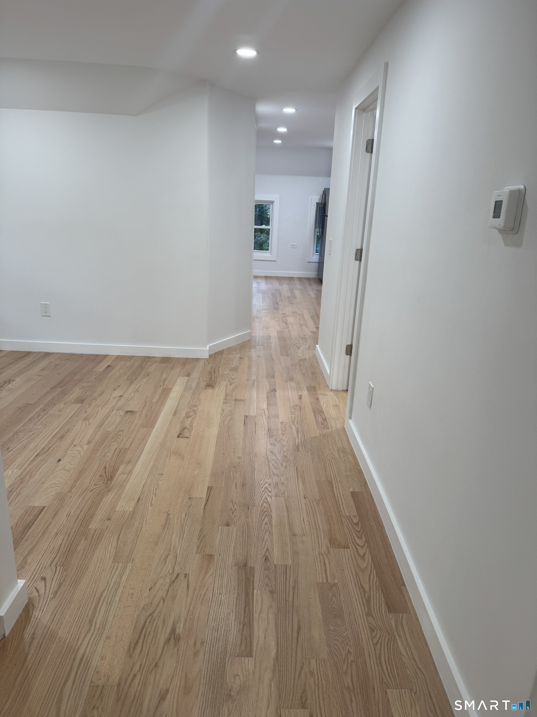 Foto 6 de Apartamento en renta en 263 Hawley Avenue #3Rd Floor, Bridgeport, CT — $1,950/mes