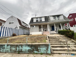366 Dover, Bridgeport
