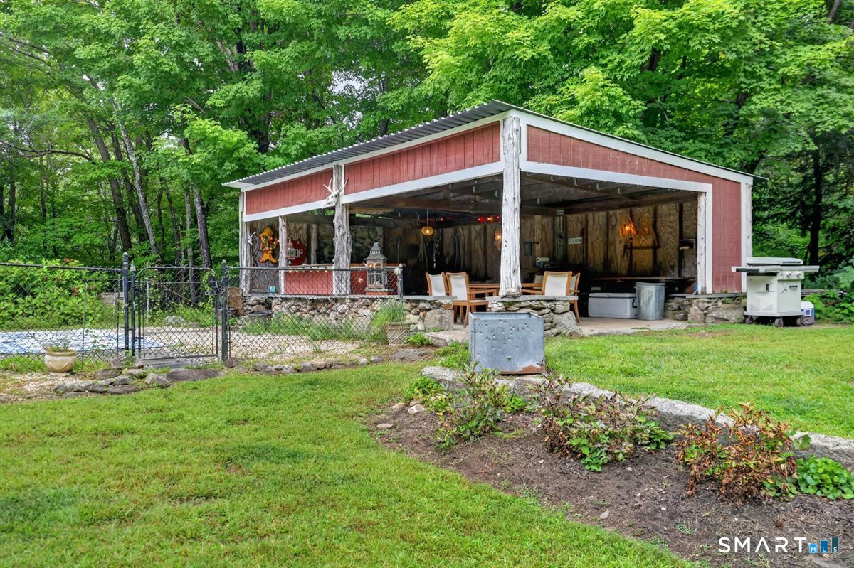 635 Northfield Road photo 31