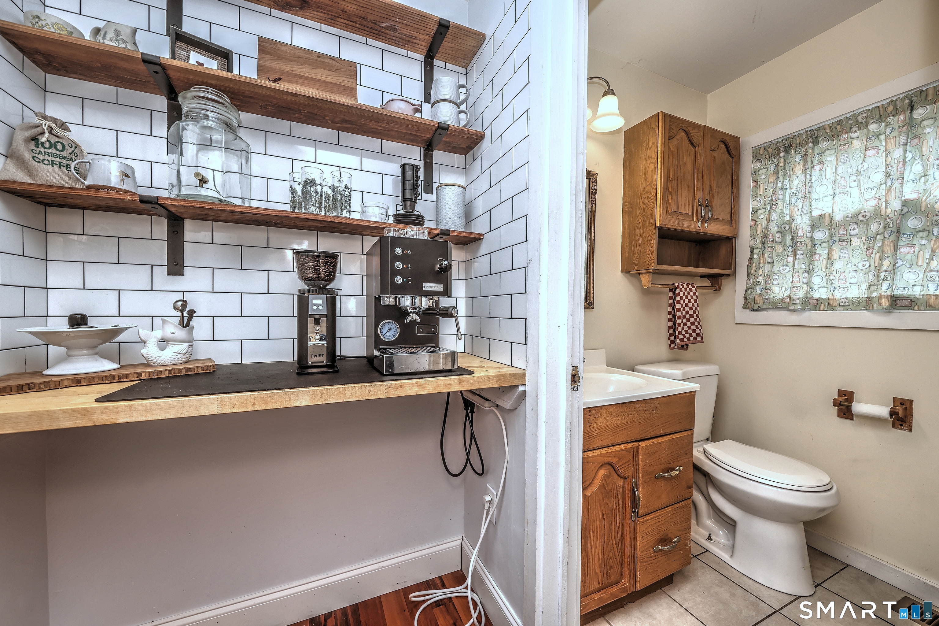 475 West Woods Road photo 17