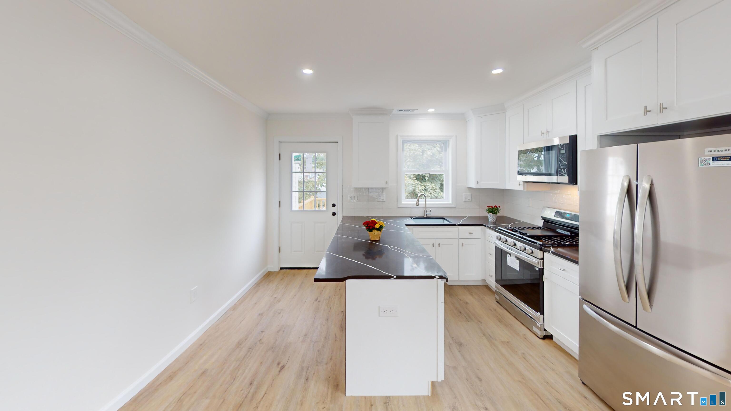 186 Jackson Avenue photo 10