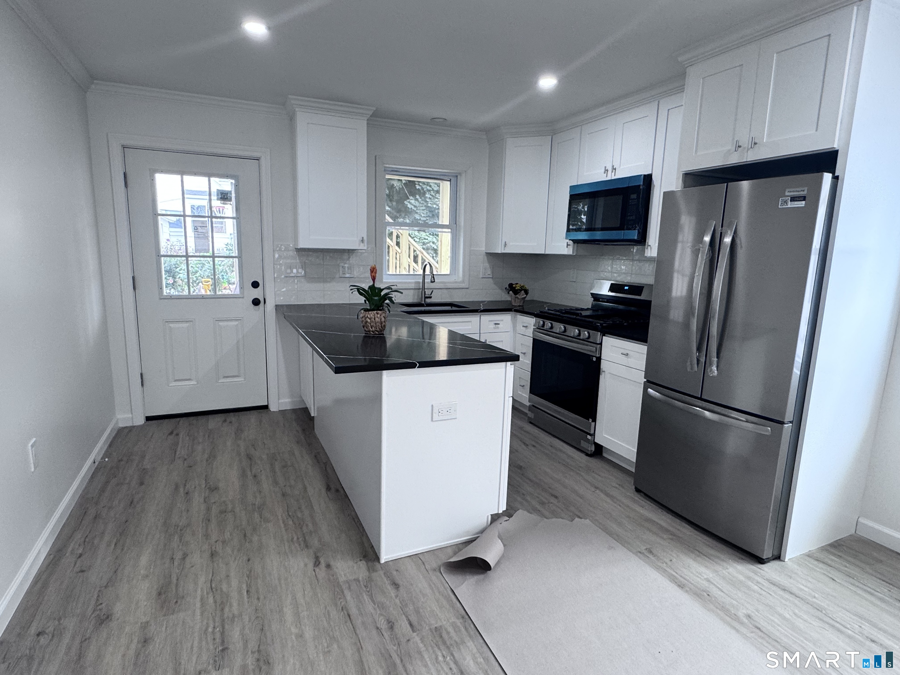 186 Jackson Avenue photo 12