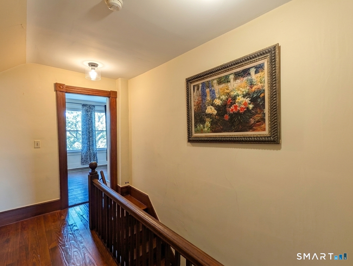 24 Thompson Court photo 13