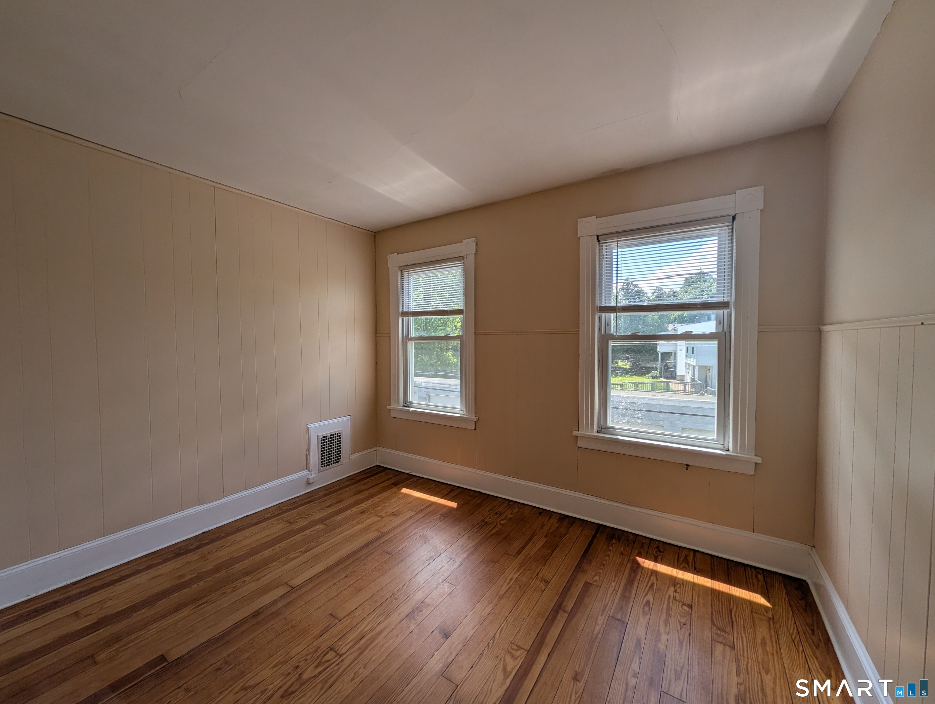 24 Thompson Court photo 11