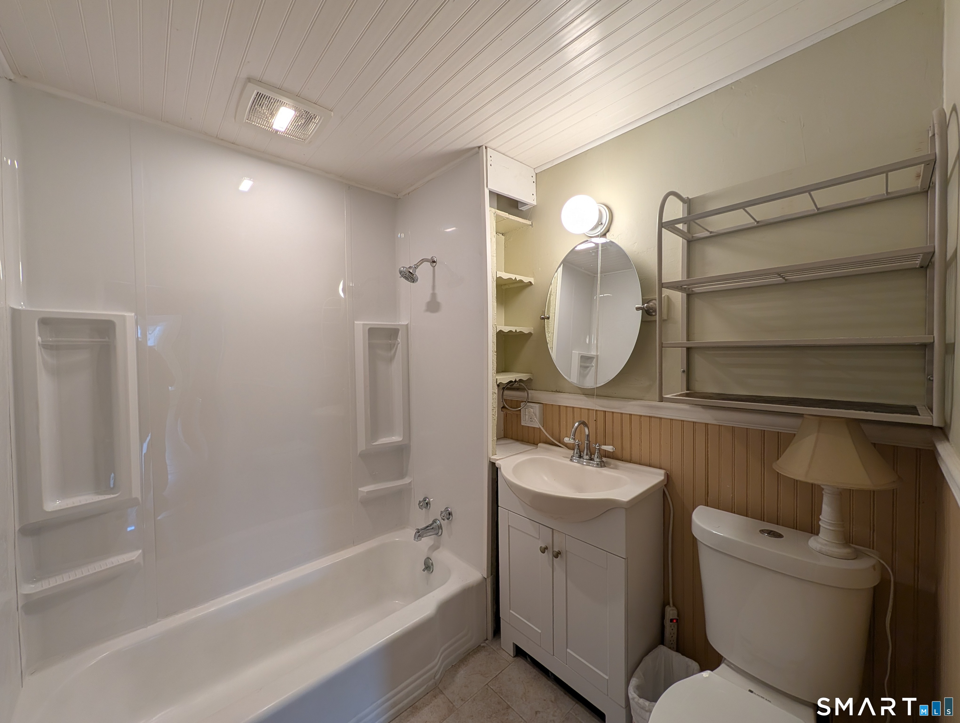 24 Thompson Court photo 12