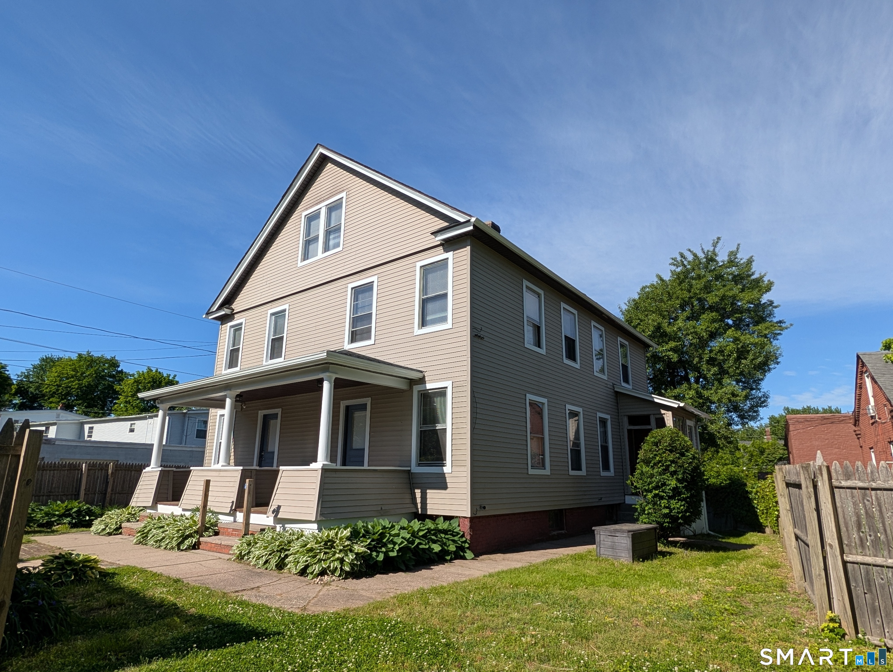 24 Thompson Court photo 16