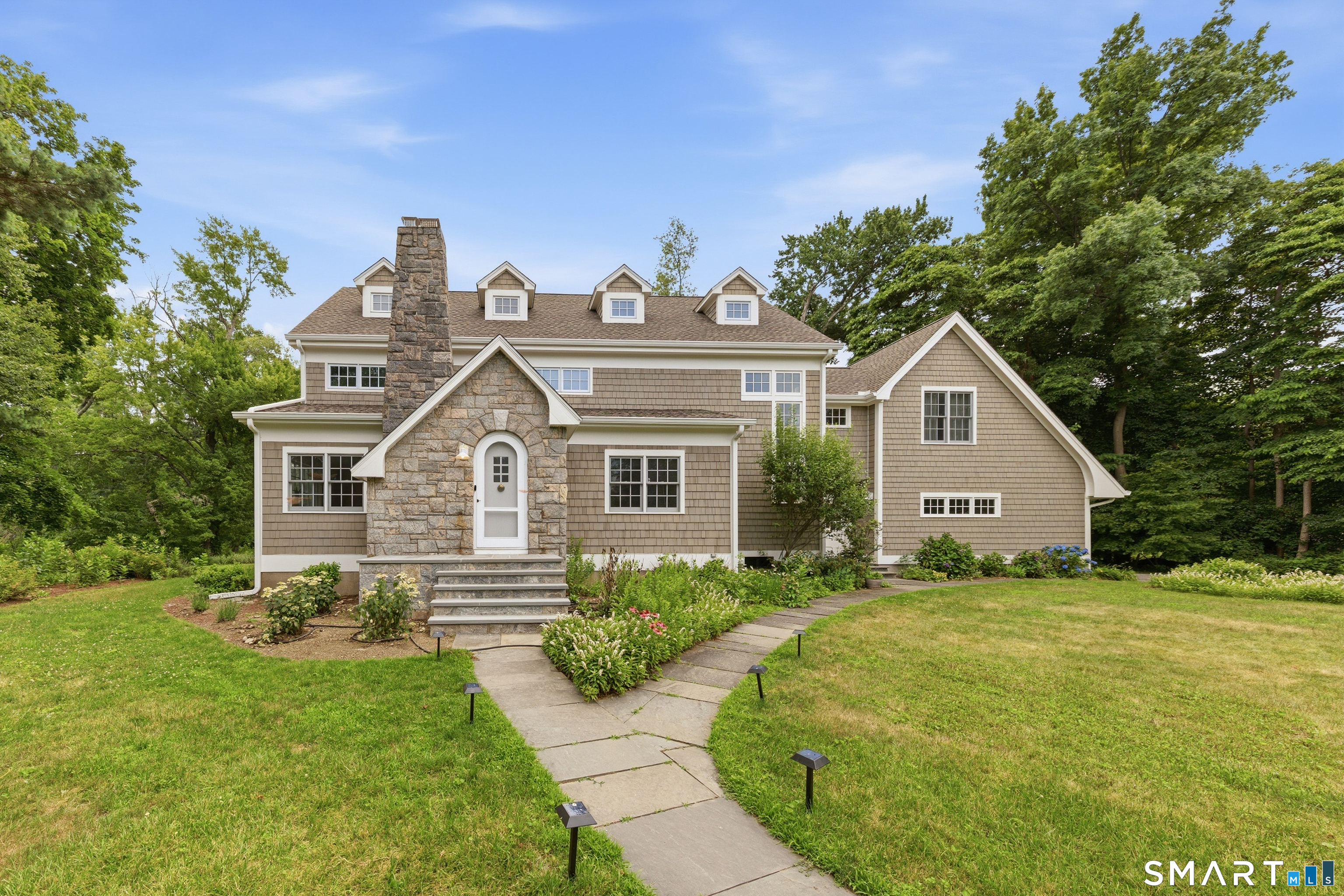 11 Belaire Drive, Westport, Connecticut photo 1