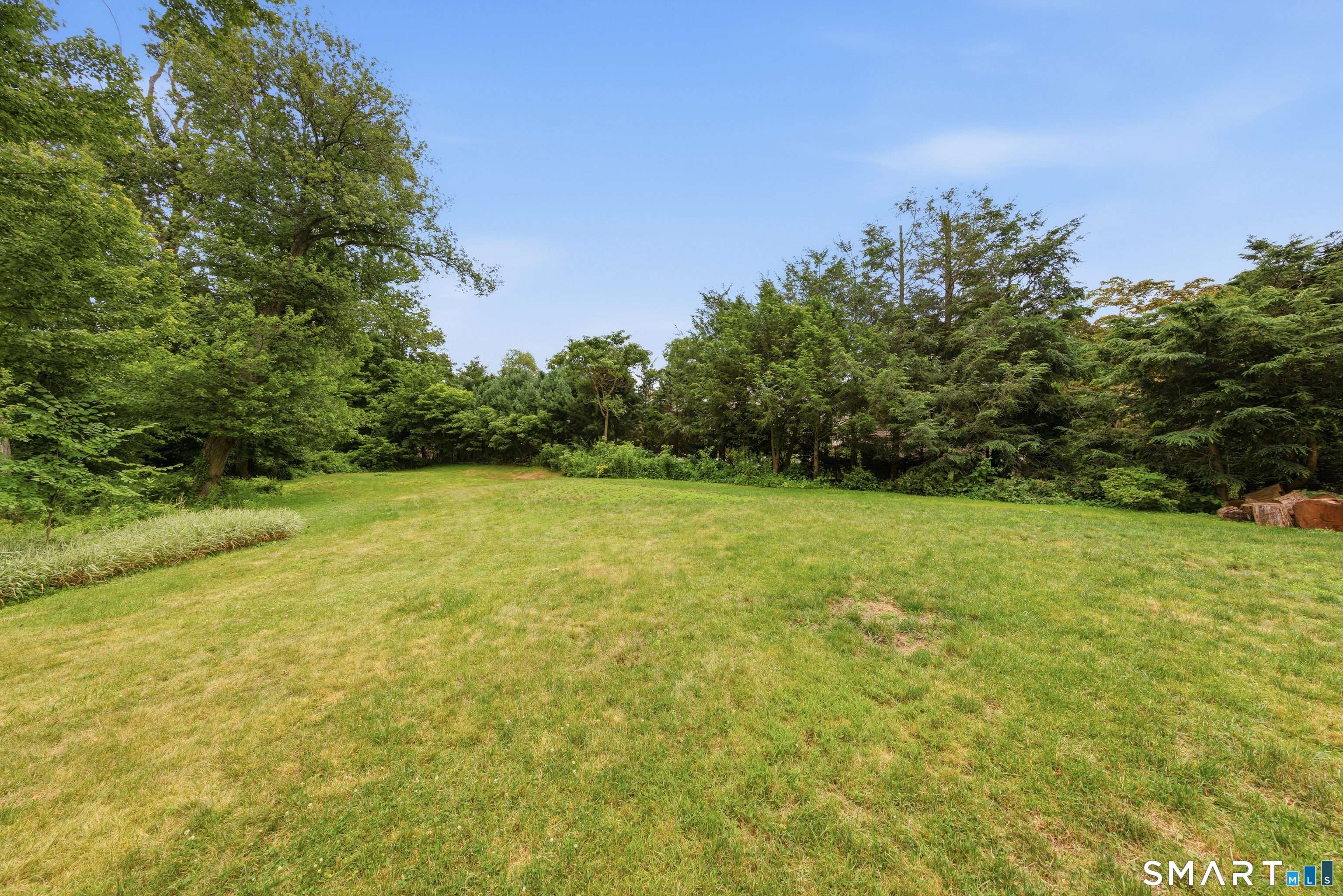 11 Belaire Drive photo 24