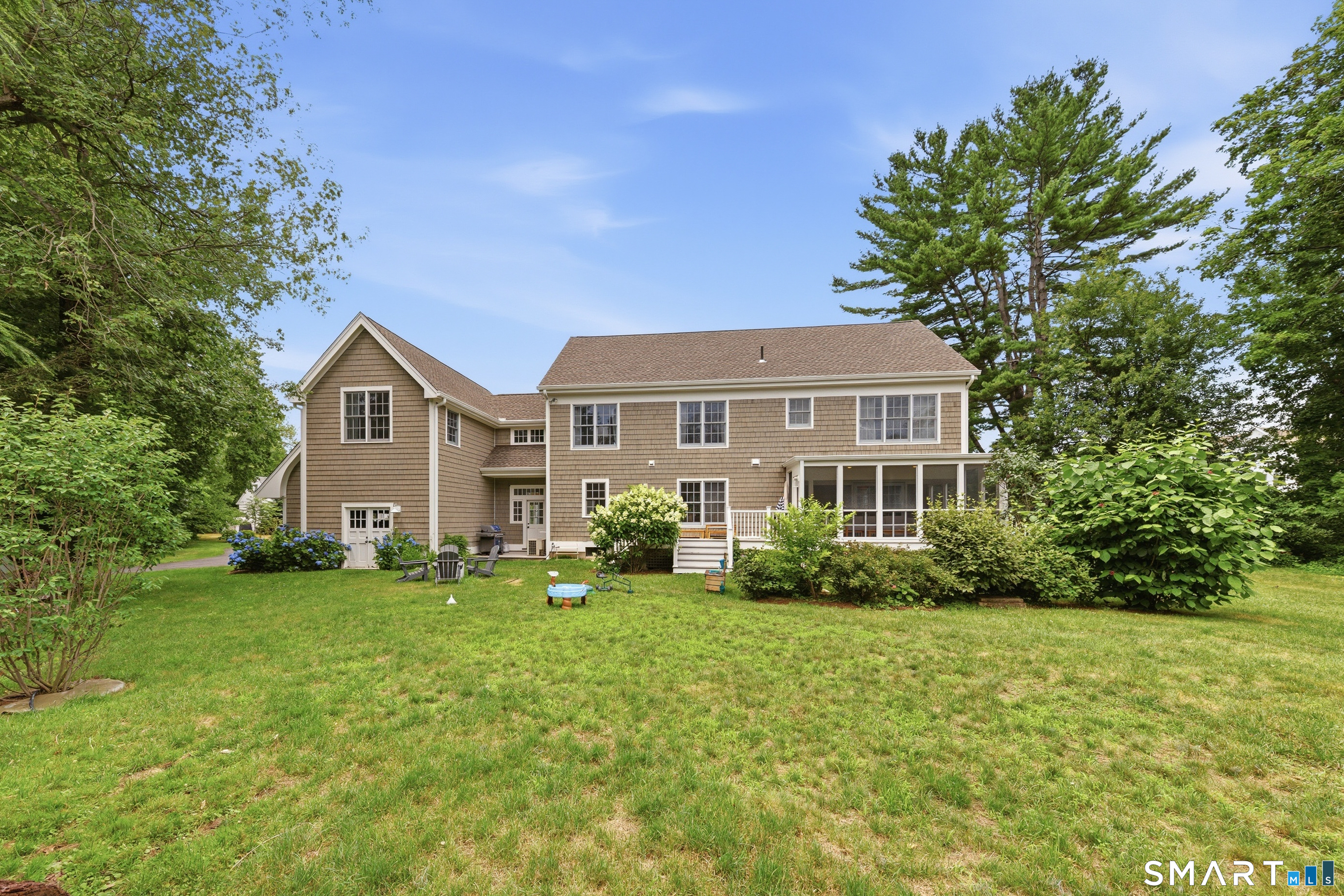 11 Belaire Drive photo 25
