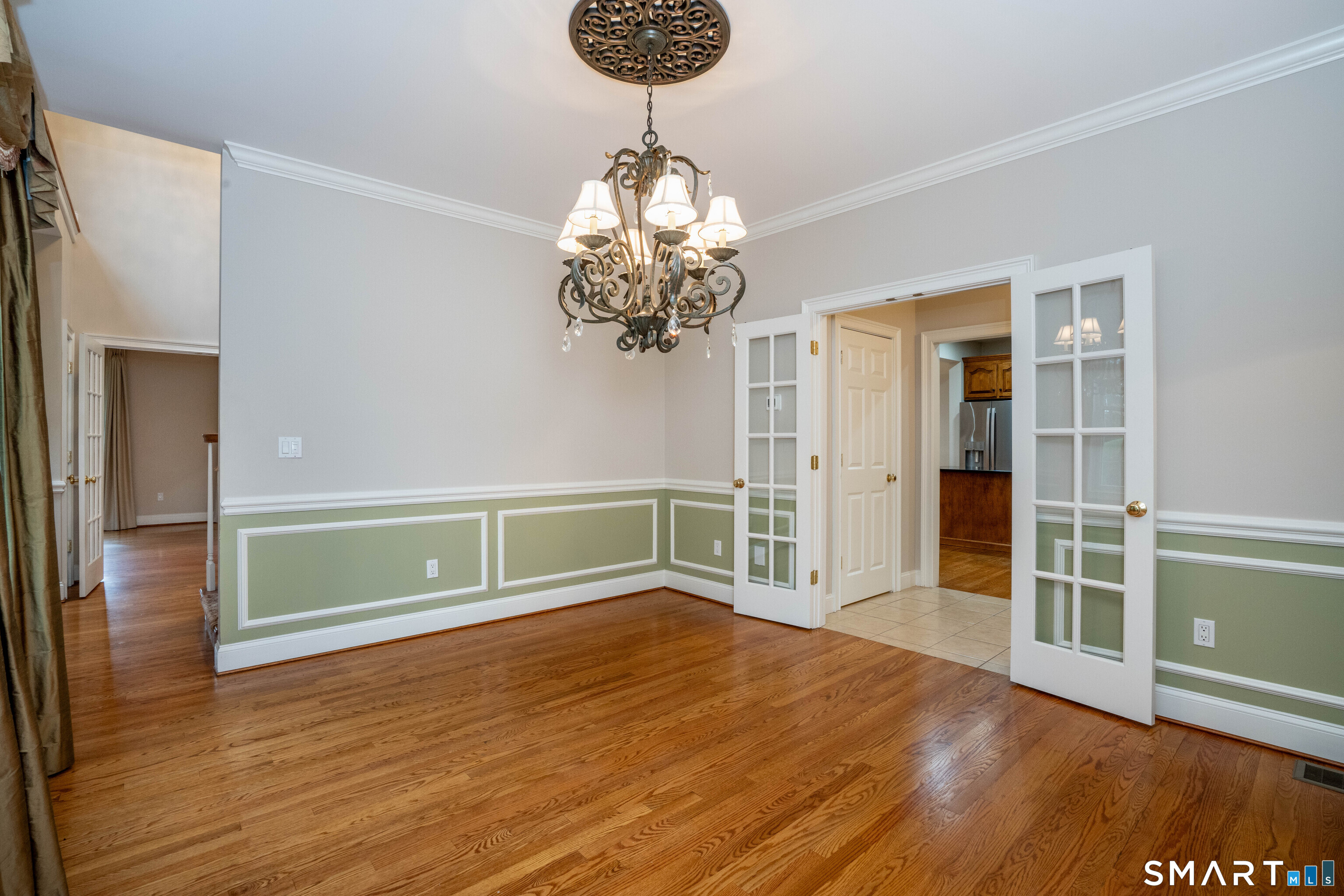 16 Hendrickson Lane photo 18