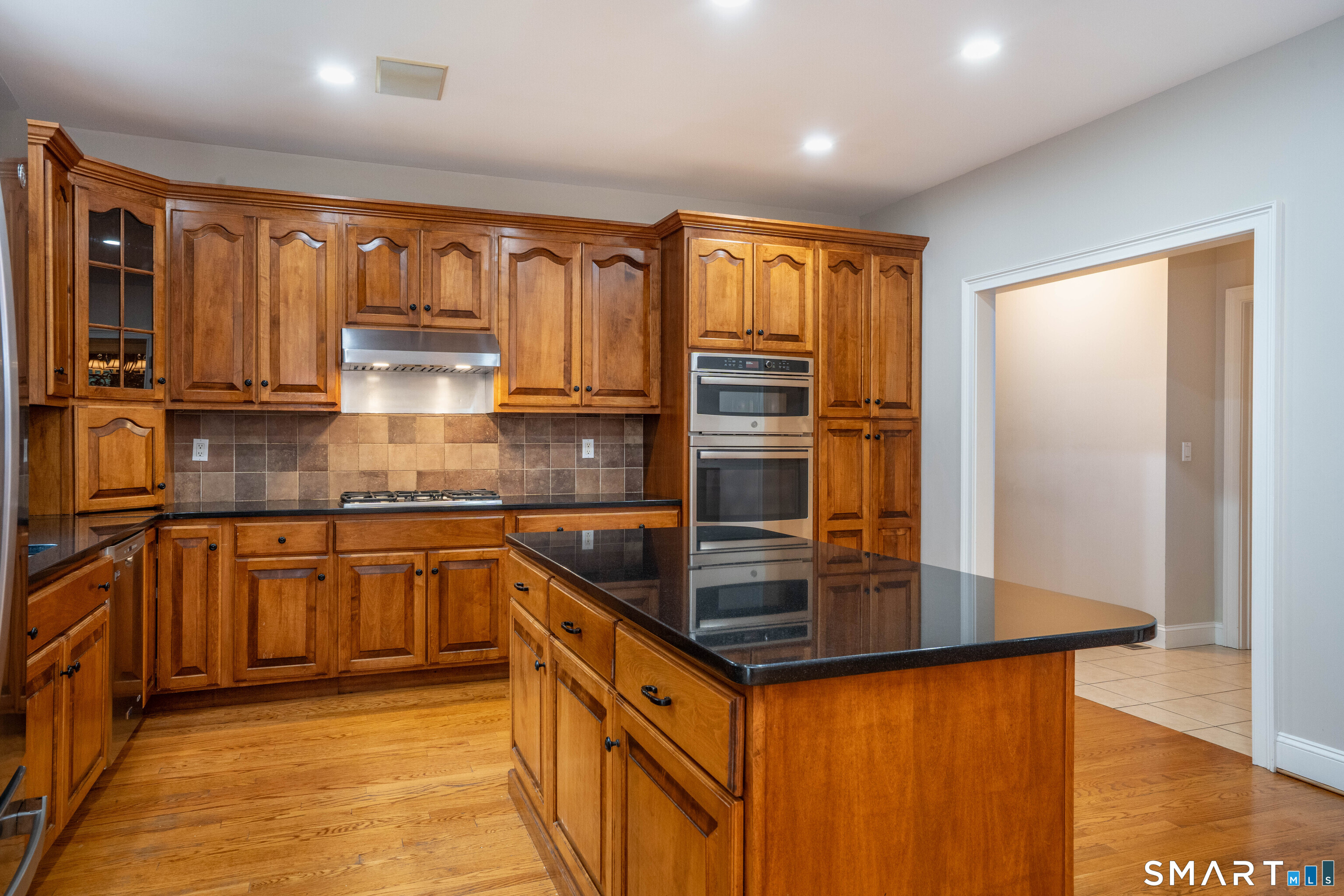 16 Hendrickson Lane photo 15